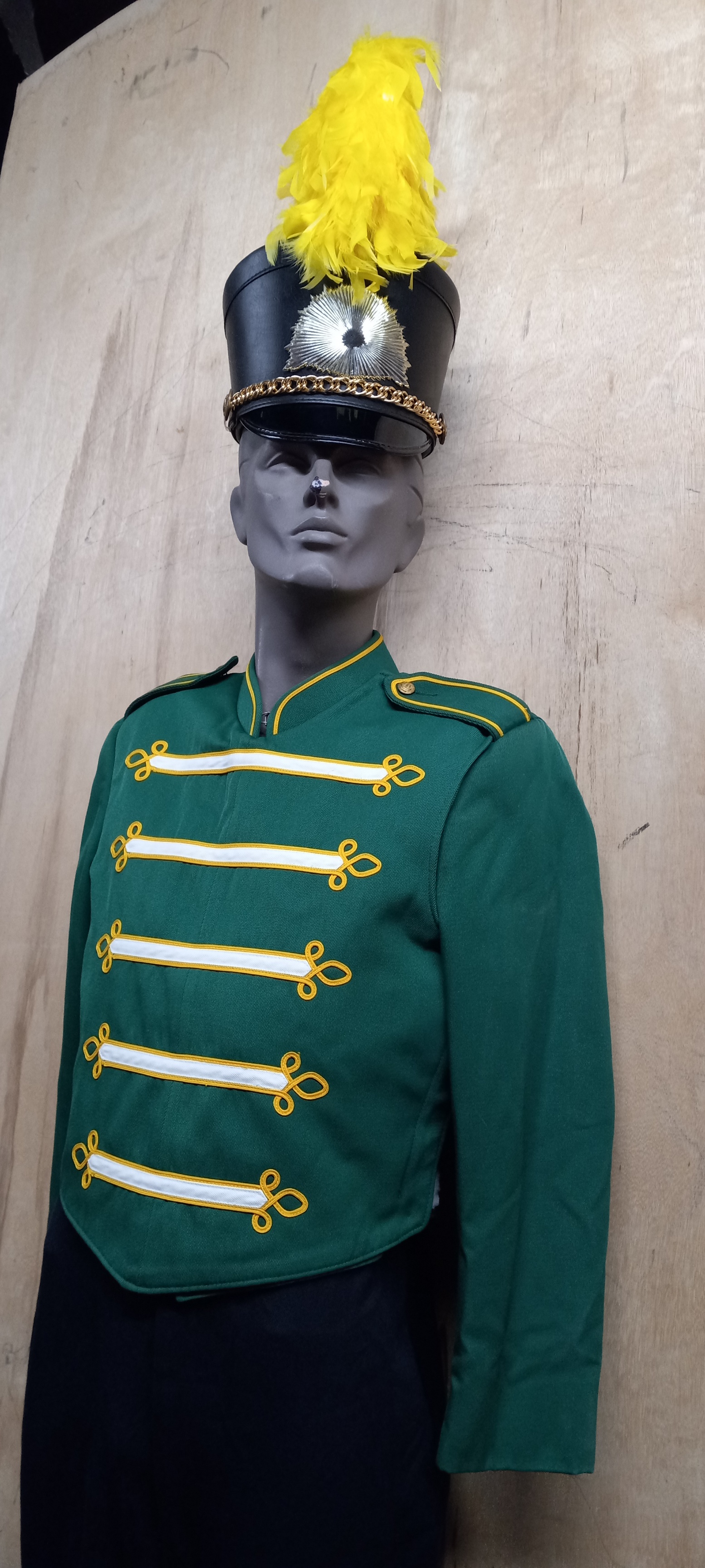 Set of 72 Traditional Green, White and Gold