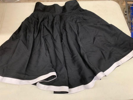 Set of 6 Black/Gold/White Tunics and 16 skirts This is a set of 6 black, gold and white pullover tun