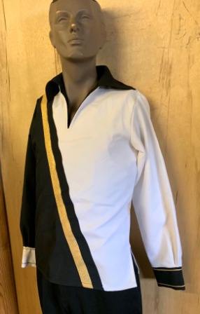 Set of 6 Black/Gold/White Tunics and 16 skirts This is a set of 6 black, gold and white pullover tun