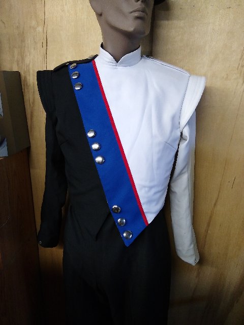 30 Blue, White, Black and Red Cesario Marching Band Uniforms Item description: This is a set of 30 g