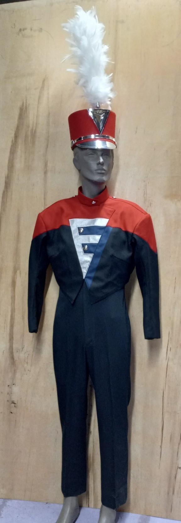 Set of 100 Black, Red and Blue Cesario Marching Band Uniforms Item description: This is a lot of 100