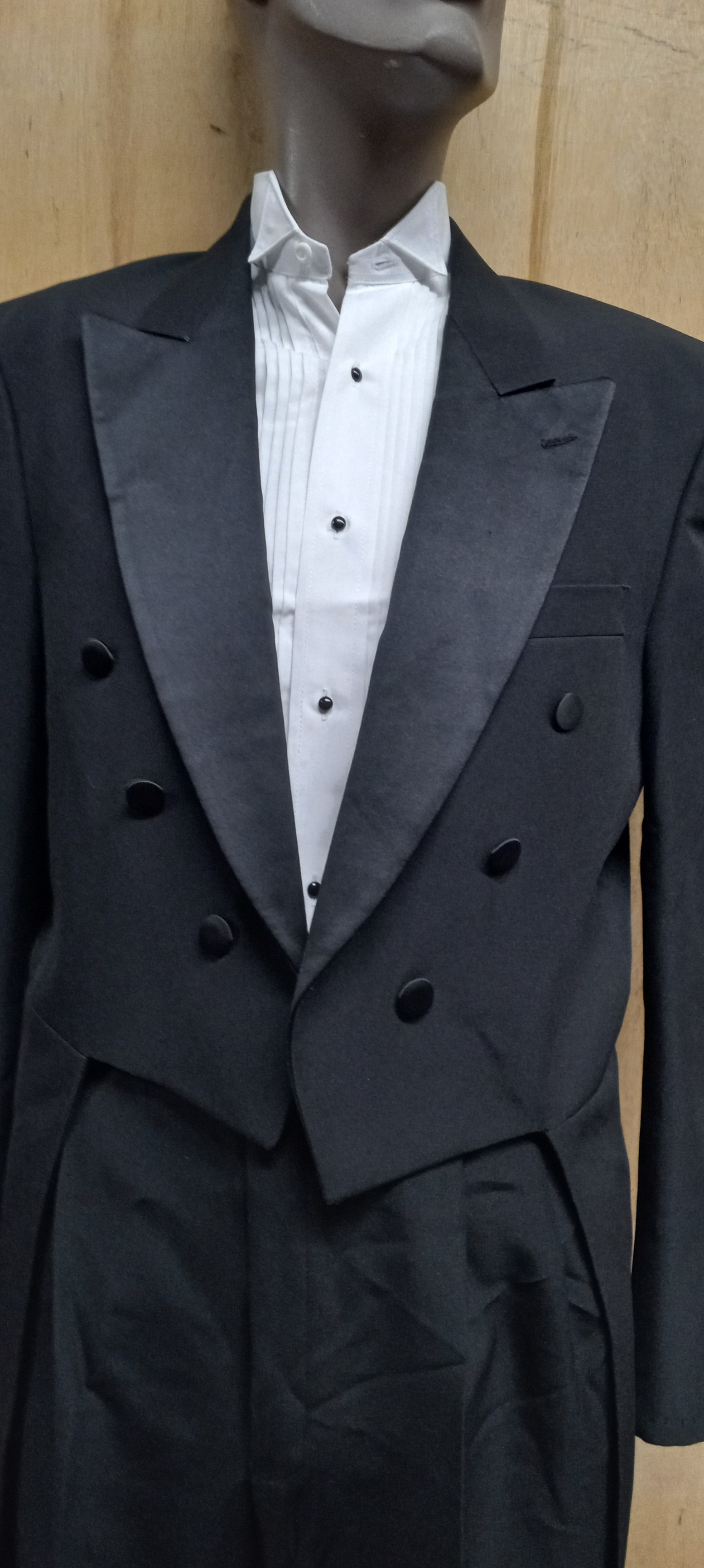 10+ Used Tuxedo Suits with Tails