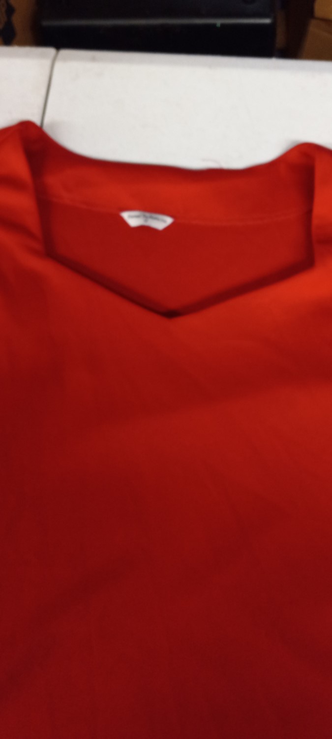 Set of 40 Red Concert
