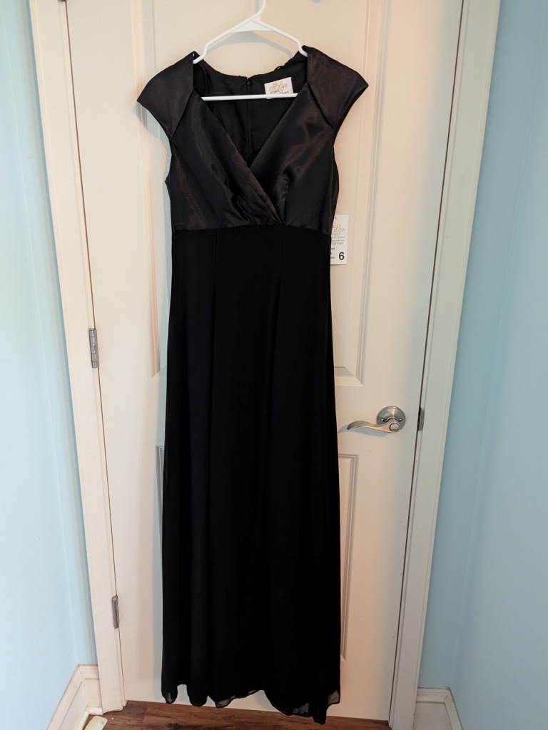 11 Black “Style Accents” Aspen Dress